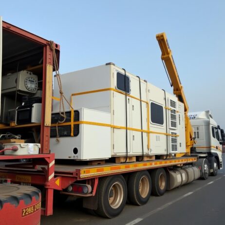 خدمة نقل المعدات والأجهزة الثقيلة في جدة
